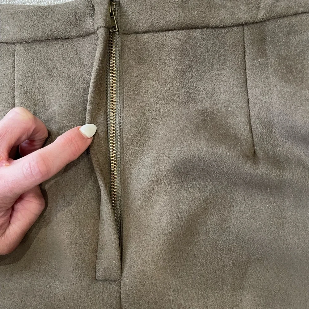 NWT Olive Green Faux Suede Skirt w/Antique Gold Buttons Size M
